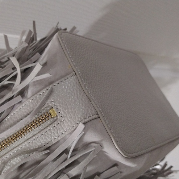 Samantha Vega Grey Leather Fringe Drawstring Bags, Handbags, Magnetic Closure - Picture 7 of 17